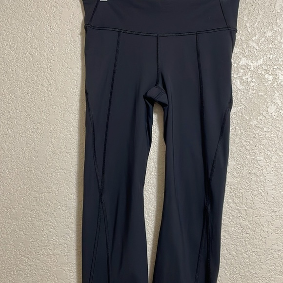 GapFit Sculp Compression activewear - Picture 2 of 3